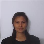 Me defino como una ingeniera profesional en lo que hago, con mucho amor y entusiasmo, voy a dar clases a niños de primaria y secundaria